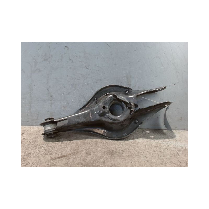 TRIANGLE SUPERIEUR ARRIERE GAUCHE BMW SERIE 1