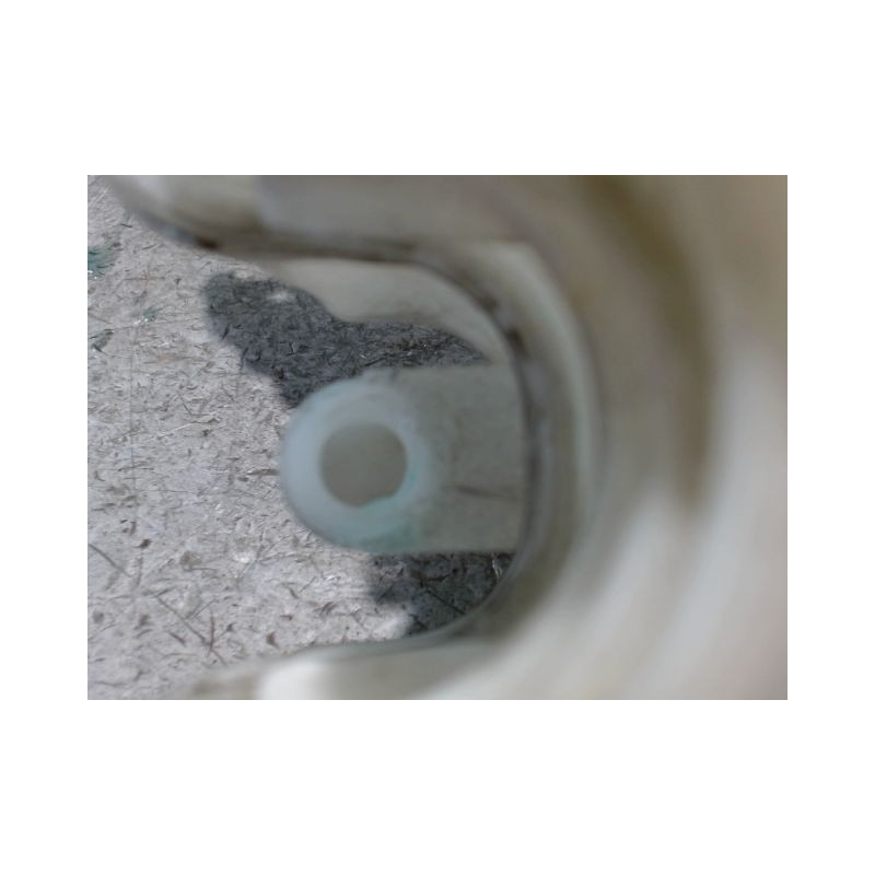 RESERVOIR LAVE-GLACE AVANT JEEP CHEROKEE 2004-