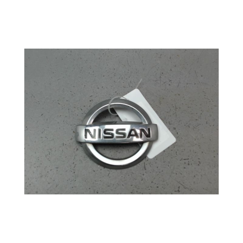 SIGLE CALANDRE NISSAN NOTE
