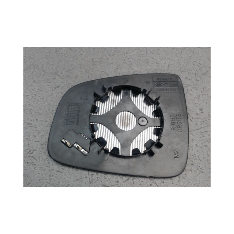 GLACE RETROVISEUR EXT D DACIA DUSTER