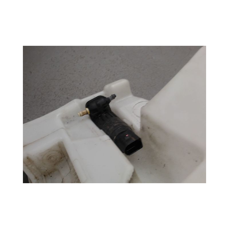 RESERVOIR LAVE-GLACE AVANT VOLKSWAGEN POLO