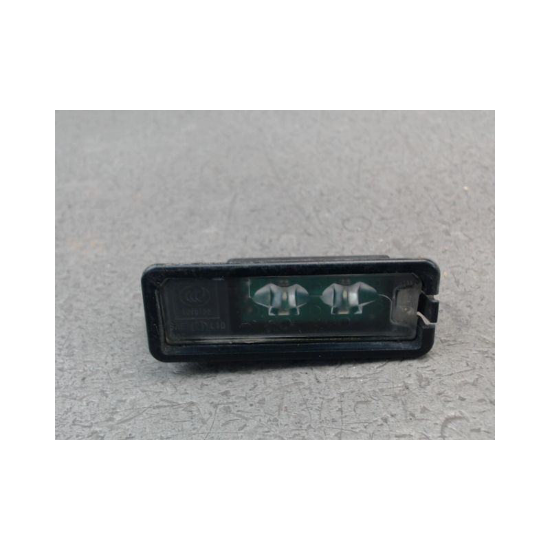 ECLAIREUR PLAQUE DE POLICE GAUCHE VOLKSWAGEN POLO