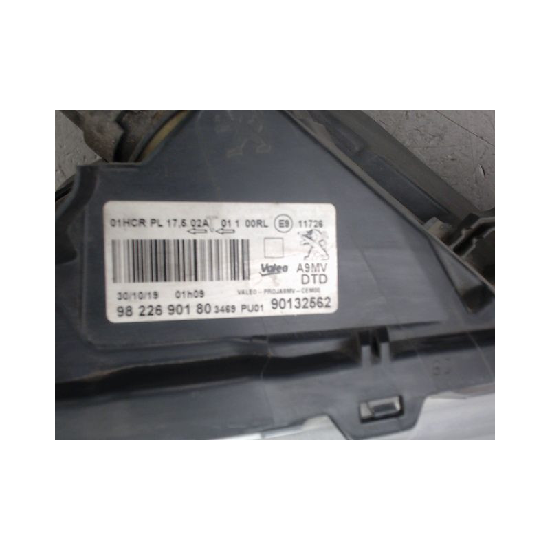 PHARE DROIT PEUGEOT 208