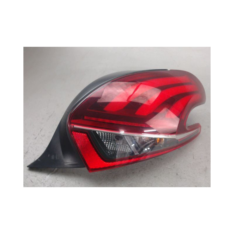 FEU ARRIERE DROIT PEUGEOT 208