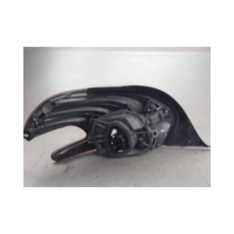 FEU ARRIERE DROIT PEUGEOT 208
