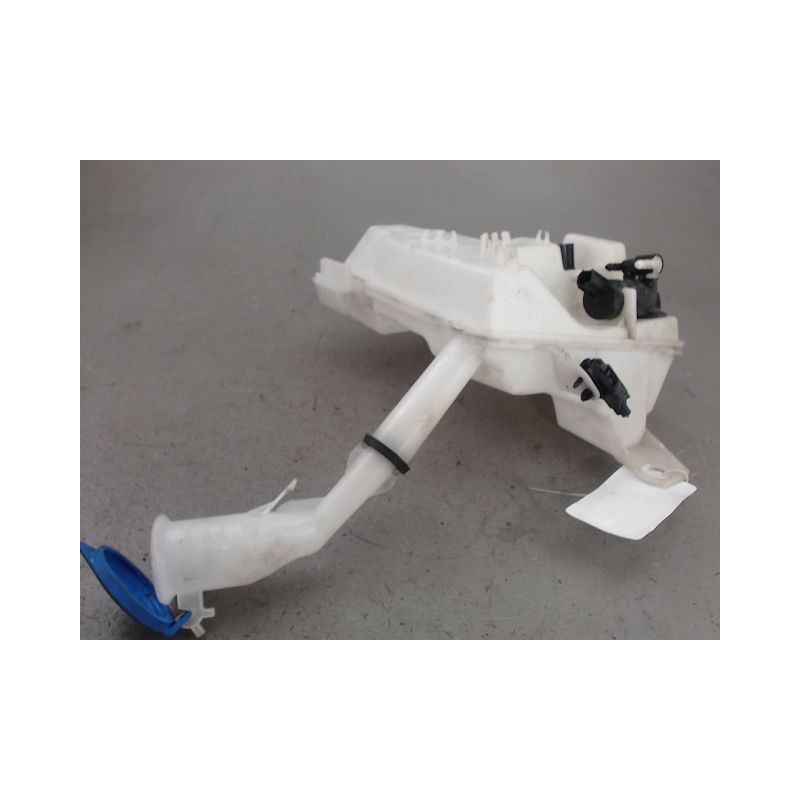 RESERVOIR LAVE-GLACE AVANT FORD FOCUS