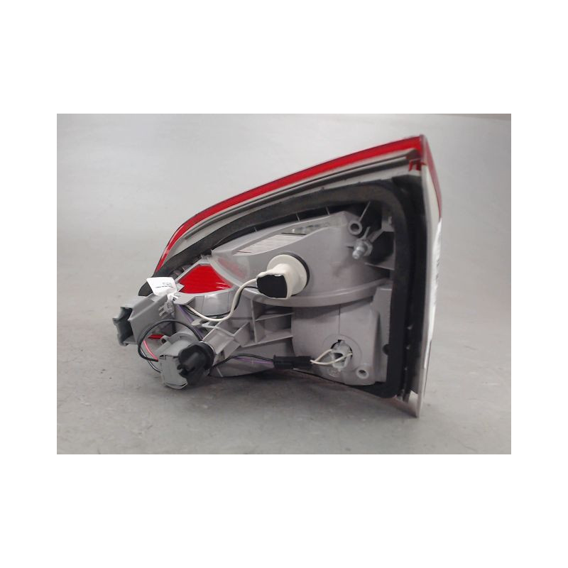 FEU ARRIERE INTERIEUR GAUCHE FORD FOCUS