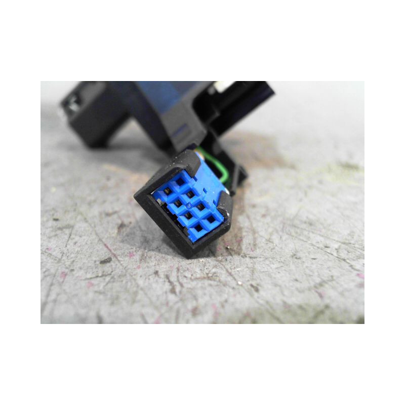 COMMANDE ESSUIE GLACE AUDI A3 2003-