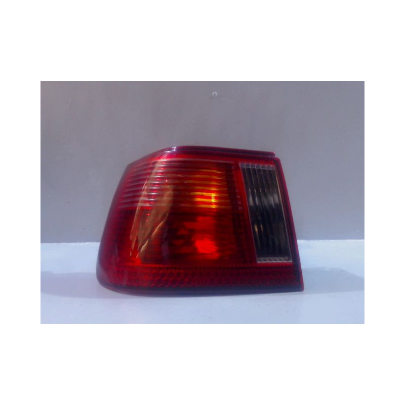 FEU ARRIERE GAUCHE  SEAT IBIZA 99-2002