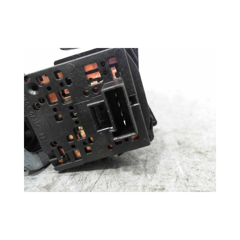 COMMANDE ECLAIRAGE OPEL CORSA 03-06