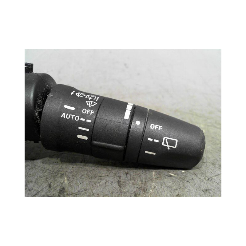 COMMANDE ESSUIE GLACE NISSAN MICRA 2005-2007