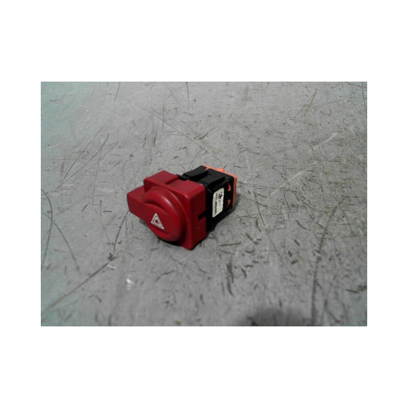 BOUTON DE WARNING CITROEN C4