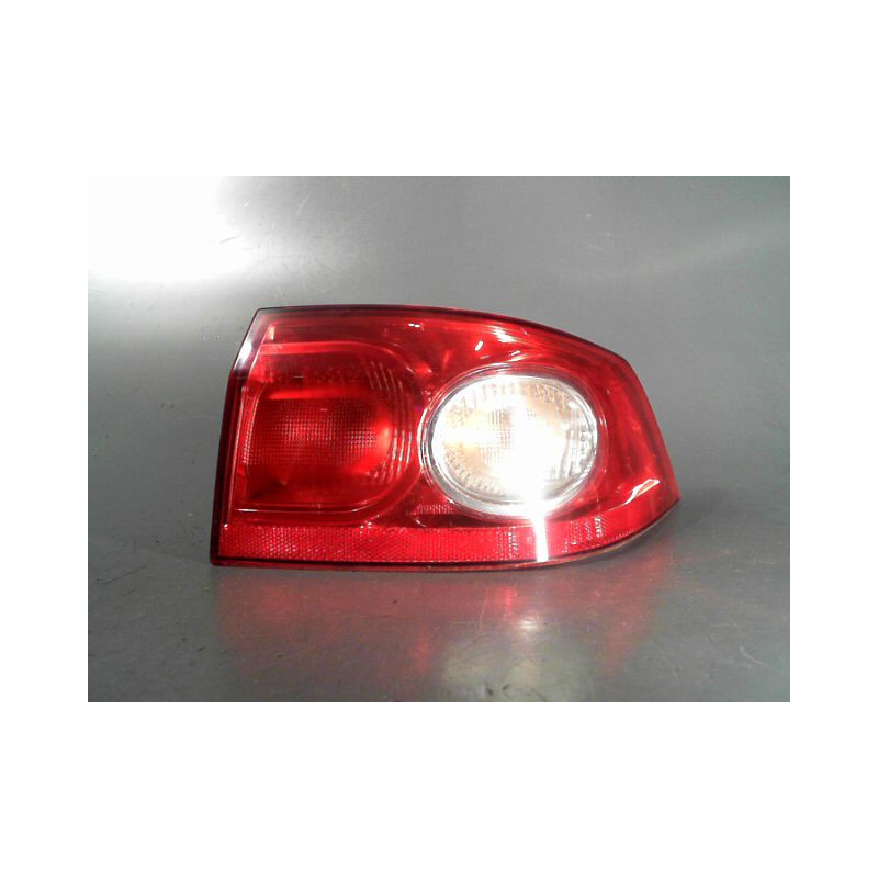 FEU ARRIERE DROIT RENAULT LAGUNA