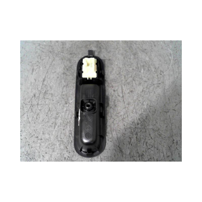 COMMANDE LEVE-GLACE PORTE AVD RENAULT TWINGO