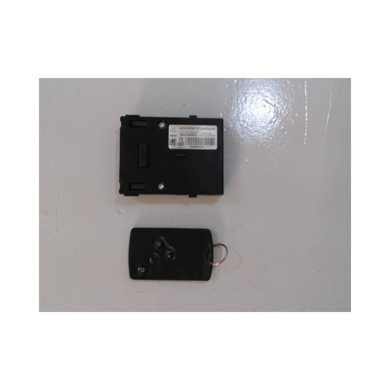 LECTEUR DE CARTE RENAULT SCENIC III 2009-