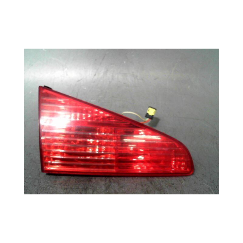 FEU ARRIERE INTERIEUR GAUCHE PEUGEOT 607 99-2004