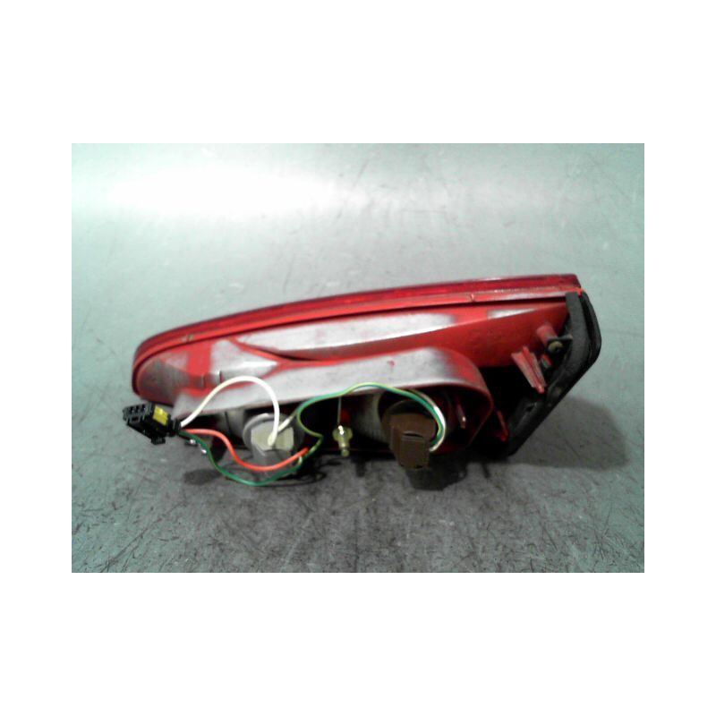 FEU ARRIERE INTERIEUR GAUCHE PEUGEOT 607 99-2004
