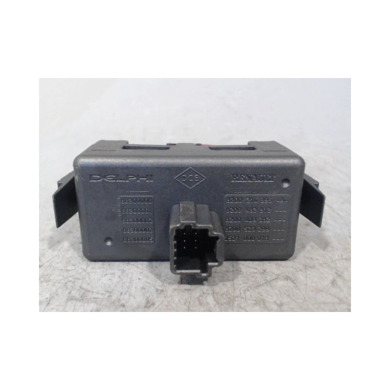 BOUTON DE WARNING RENAULT TWINGO 2 2010-