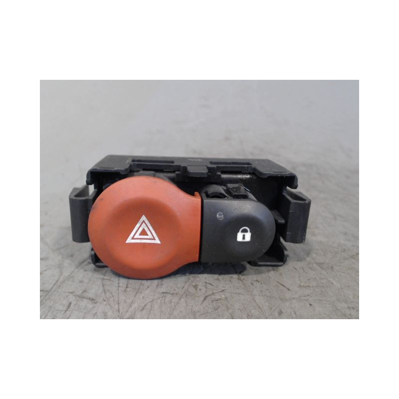 BOUTON DE WARNING RENAULT CLIO III 2005-