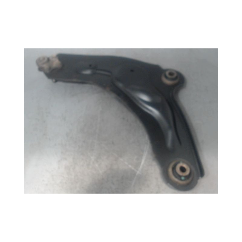 TRIANGLE INFERIEUR AVANT DROIT RENAULT TRAFIC COMBI L1H1 1000KG 2001-