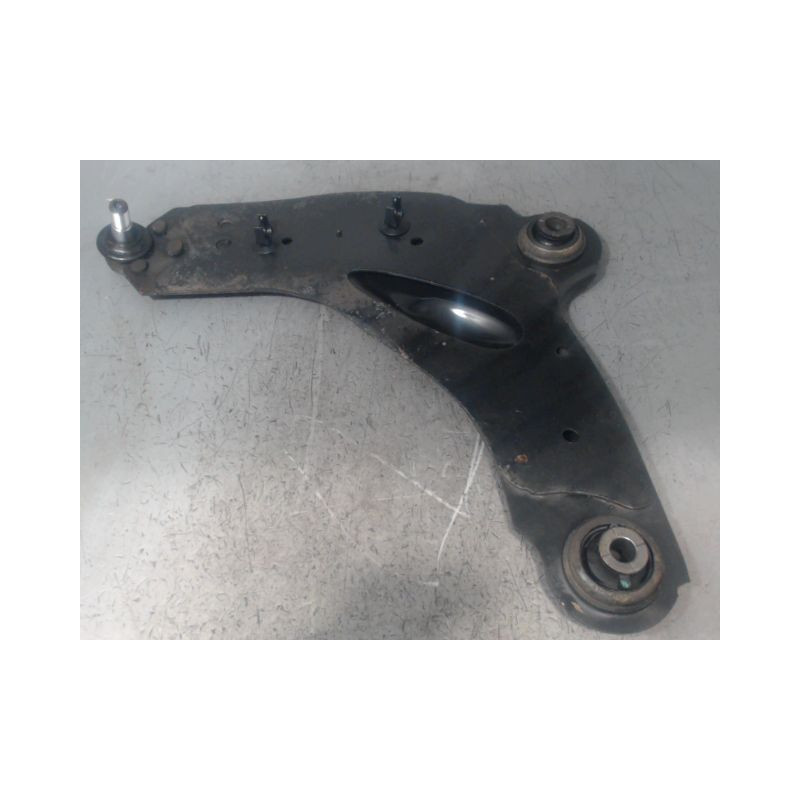 TRIANGLE INFERIEUR AVANT GAUCHE RENAULT TRAFIC COMBI L1H1 1000KG 2001-