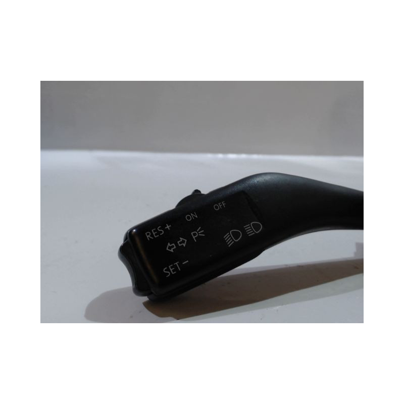 COMMANDE CLIGNOTANT SEAT LEON 2005-