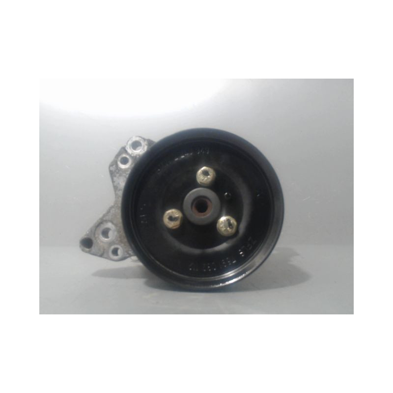 POMPE DIRECTION ASSISTEE LAND ROVER FREELAND.