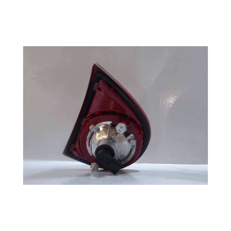 FEU ARRIERE INTERIEUR DROIT VOLKSWAGEN GOLF V 2003-2009
