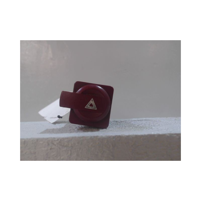 BOUTON DE WARNING CITROEN C4 COUPE
