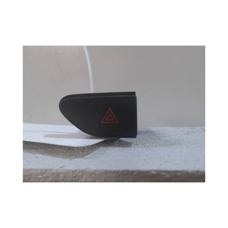 BOUTON DE WARNING RENAULT CLIO IV