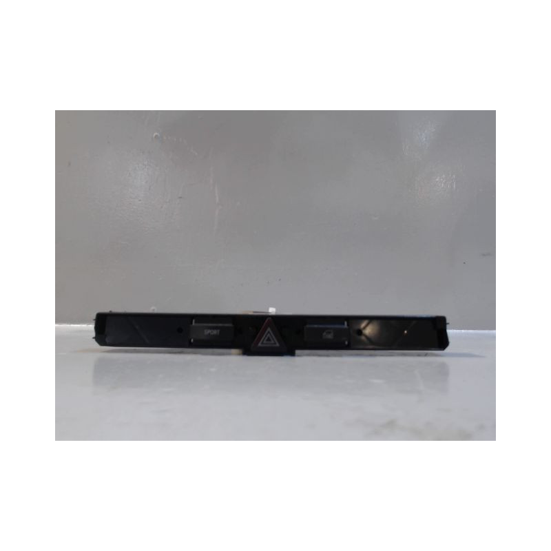 BOUTON DE WARNING OPEL ASTRA GTC 3P