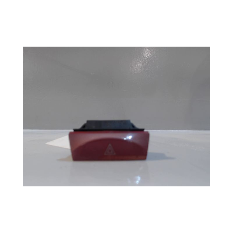 BOUTON DE WARNING FIAT STILO 3P