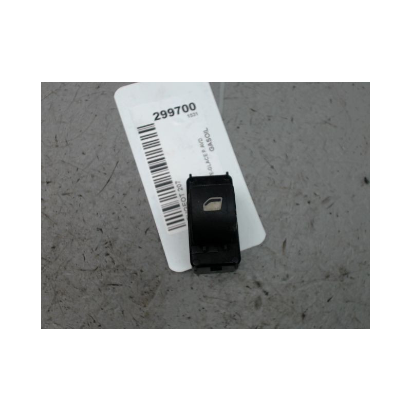 COMMANDE LEVE-GLACE PORTE AVD PEUGEOT 207