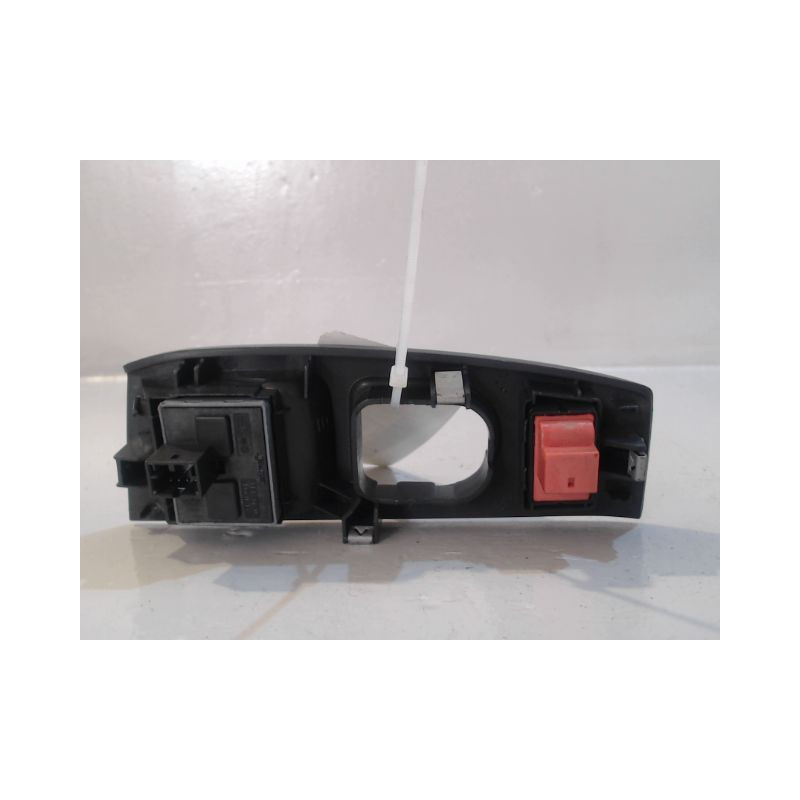 COMMANDE LEVE-GLACE PORTE AVG VOLKSWAGEN FOX