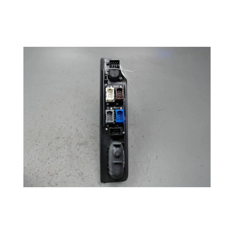 COMMANDE LEVE-GLACE PORTE AVG RENAULT ESPACE
