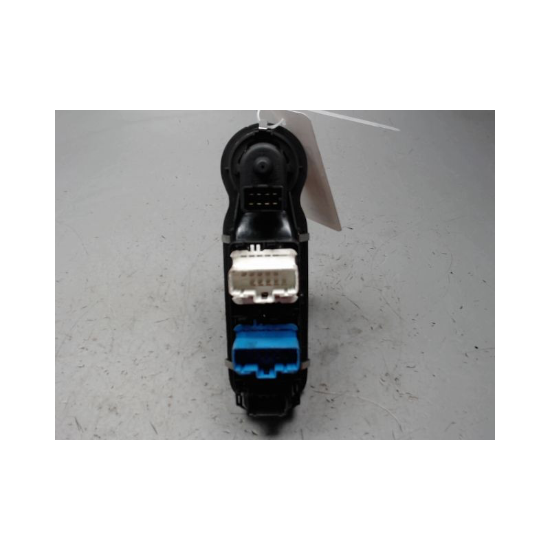 COMMANDE LEVE-GLACE PORTE AVG RENAULT MODUS