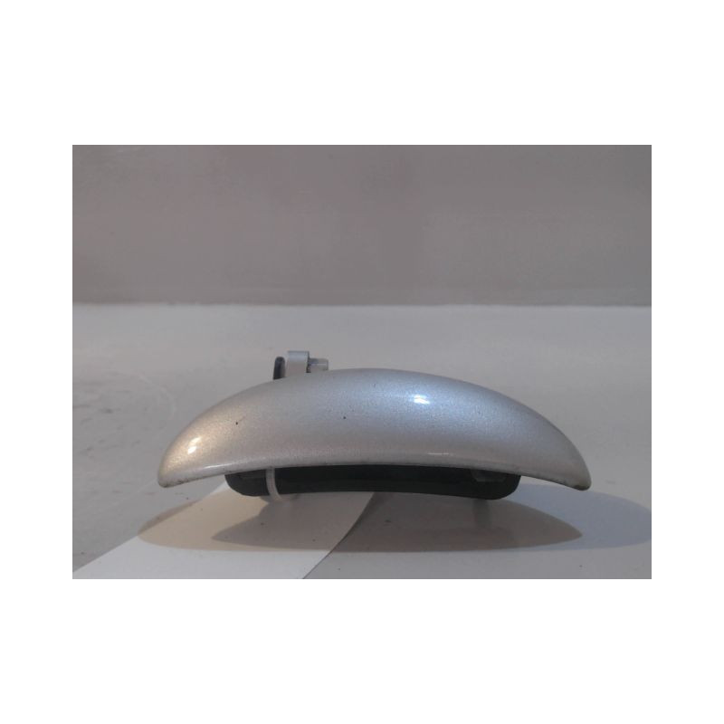 POIGNEE EXTERIEURE PORTE AVANT DROIT PEUGEOT 107 3P