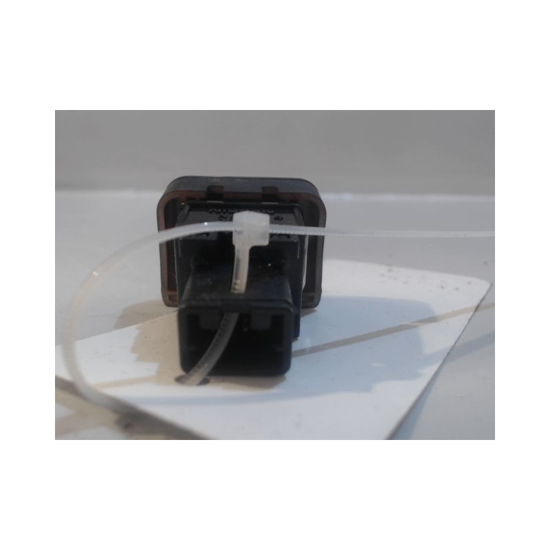 BOUTON DE WARNING NISSAN NOTE