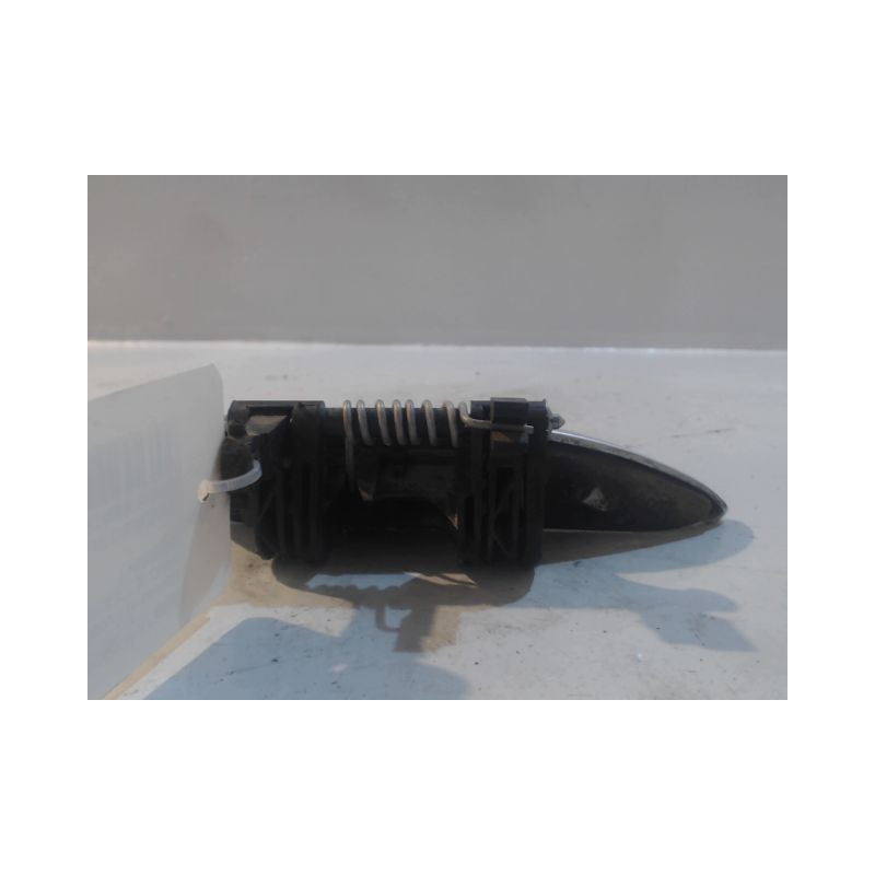 POIGNEE EXTERIEURE PORTE AVANT GAUCHE DACIA SANDERO 2008-