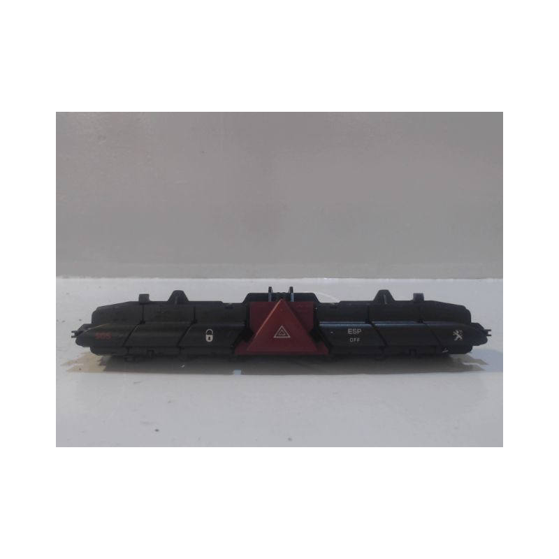 BOUTON DE WARNING PEUGEOT 308 2011-