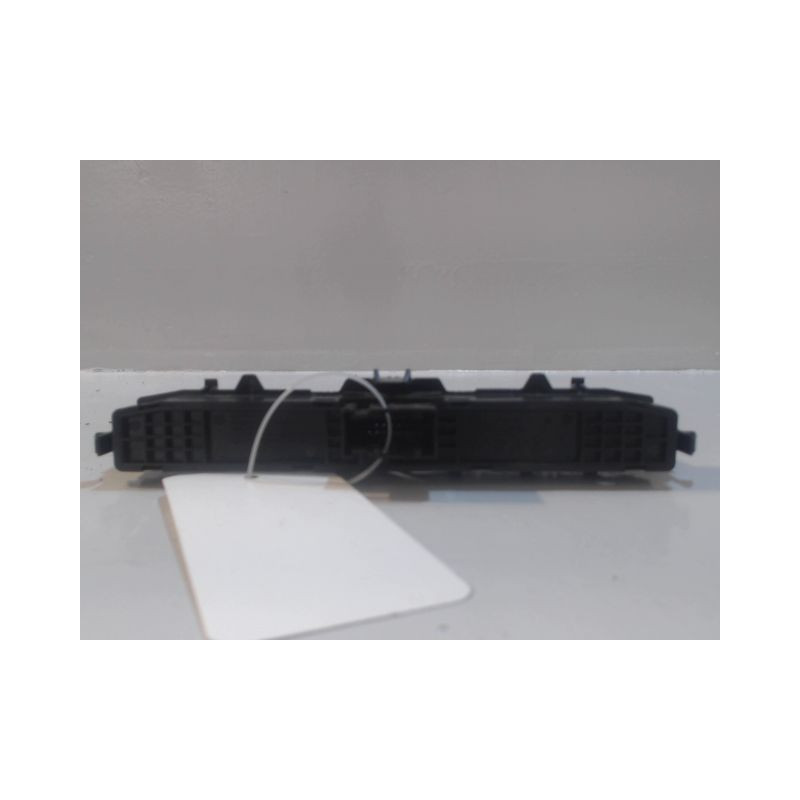BOUTON DE WARNING PEUGEOT 308 2011-