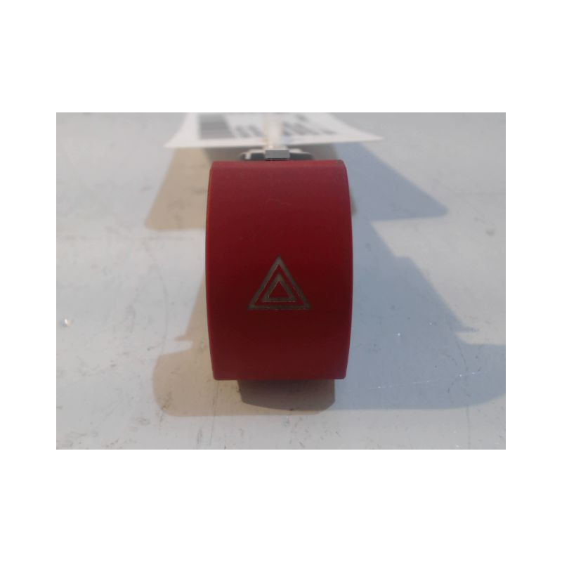 BOUTON DE WARNING SKODA OCTAVIA 2004
