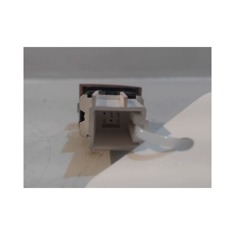 BOUTON DE WARNING SKODA OCTAVIA 2004