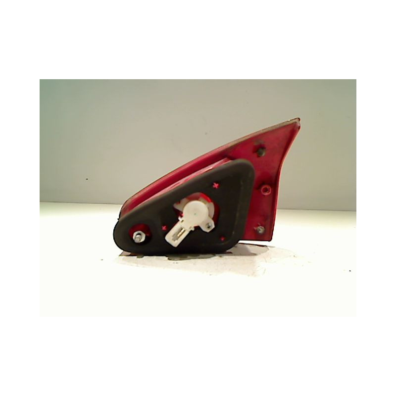 FEU ARRIERE INTERIEUR GAUCHE ALFA ROMEO 147 3P