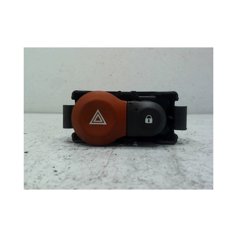BOUTON DE WARNING RENAULT CLIO