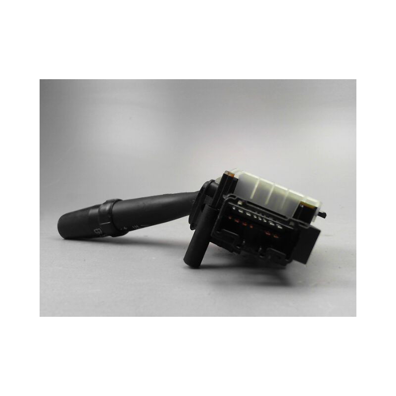 COMMANDE ESSUIE GLACE TOYOTA AVENSIS 2005-