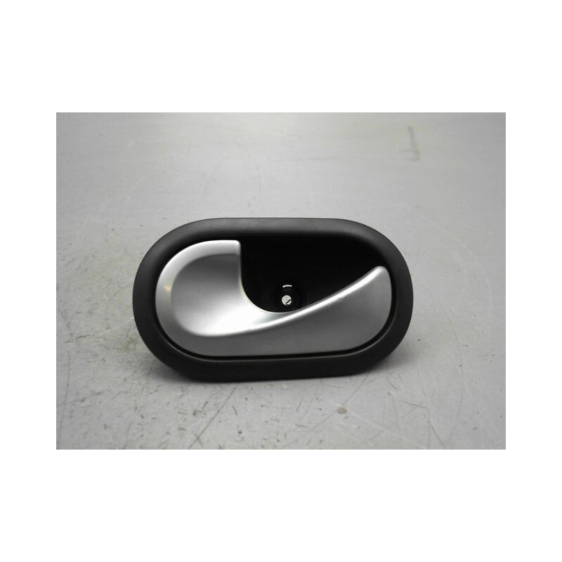 POIGNEE INTERIEURE PORTE AVANT GAUCHE RENAULT CLIO III Phase 1 2005-2009