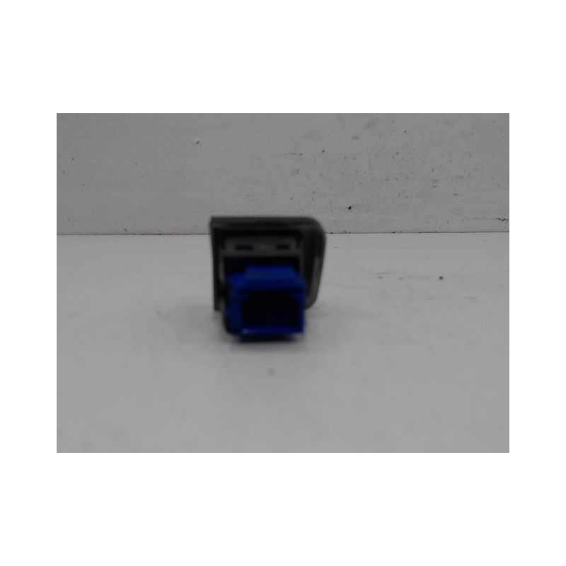 BOUTON DE WARNING PEUGEOT 208