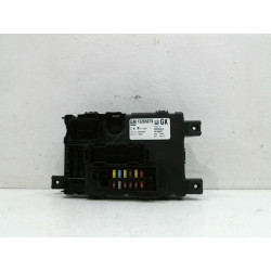 PLATINE FUSIBLE AV