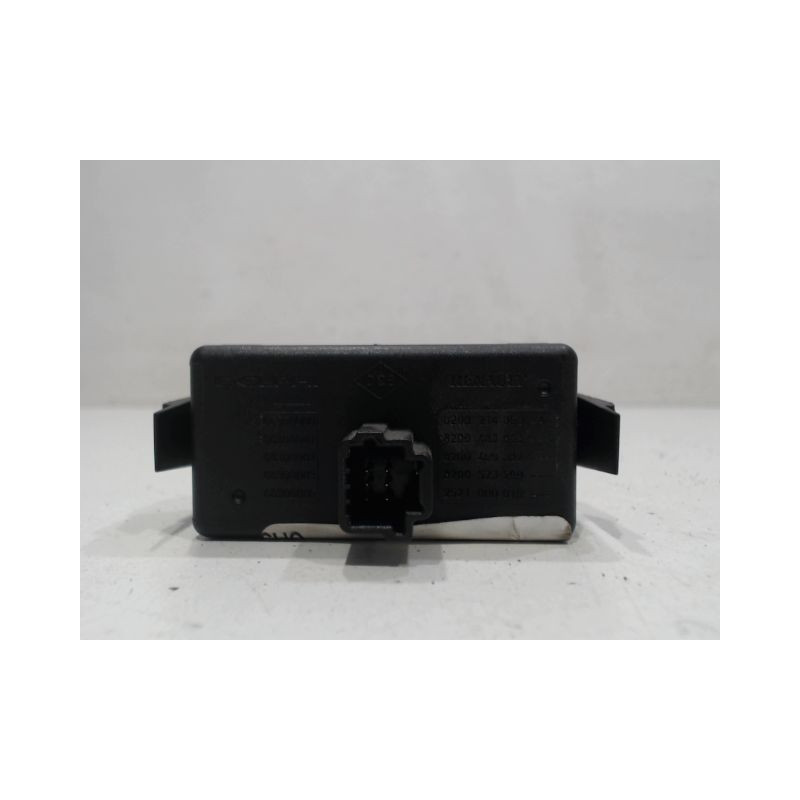 BOUTON DE WARNING RENAULT CLIO